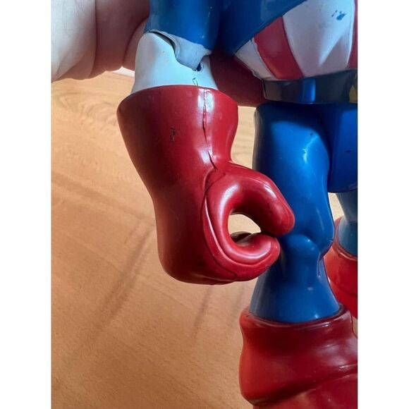 Marvel Captain America Action Figure - Picture 6 of 10